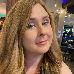 Meet your Posher, Noelle